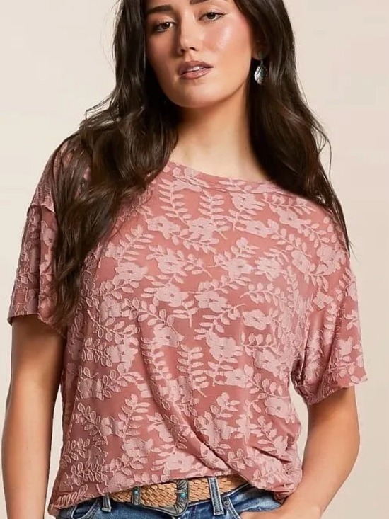 Daytrip Tops - Daytrip Rose Dust Leaf Jacquard Short Sleeve Top Burn out Size L